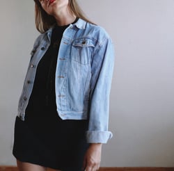 Vintage DENIM Jacket Light Blue Distressed Acid Wash Badass Retro Women&#39;s 80s Batwing Sleeves Classic |Americana Rocker Jeans Jacket