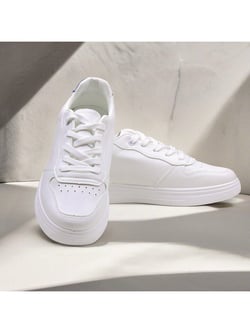 A New Pair Of Skateboarding Shoes For Women, Blue And White Colorful Lace Up Sneakers, Round Toe Outdoor Sports Casual Shoes